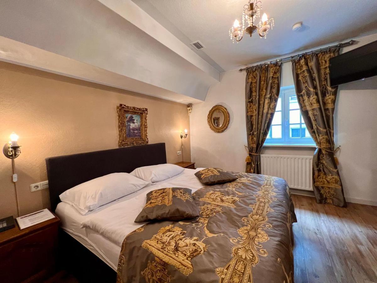 Altstadthotel Hayk Am Rhein Kolonia Zewnętrze zdjęcie