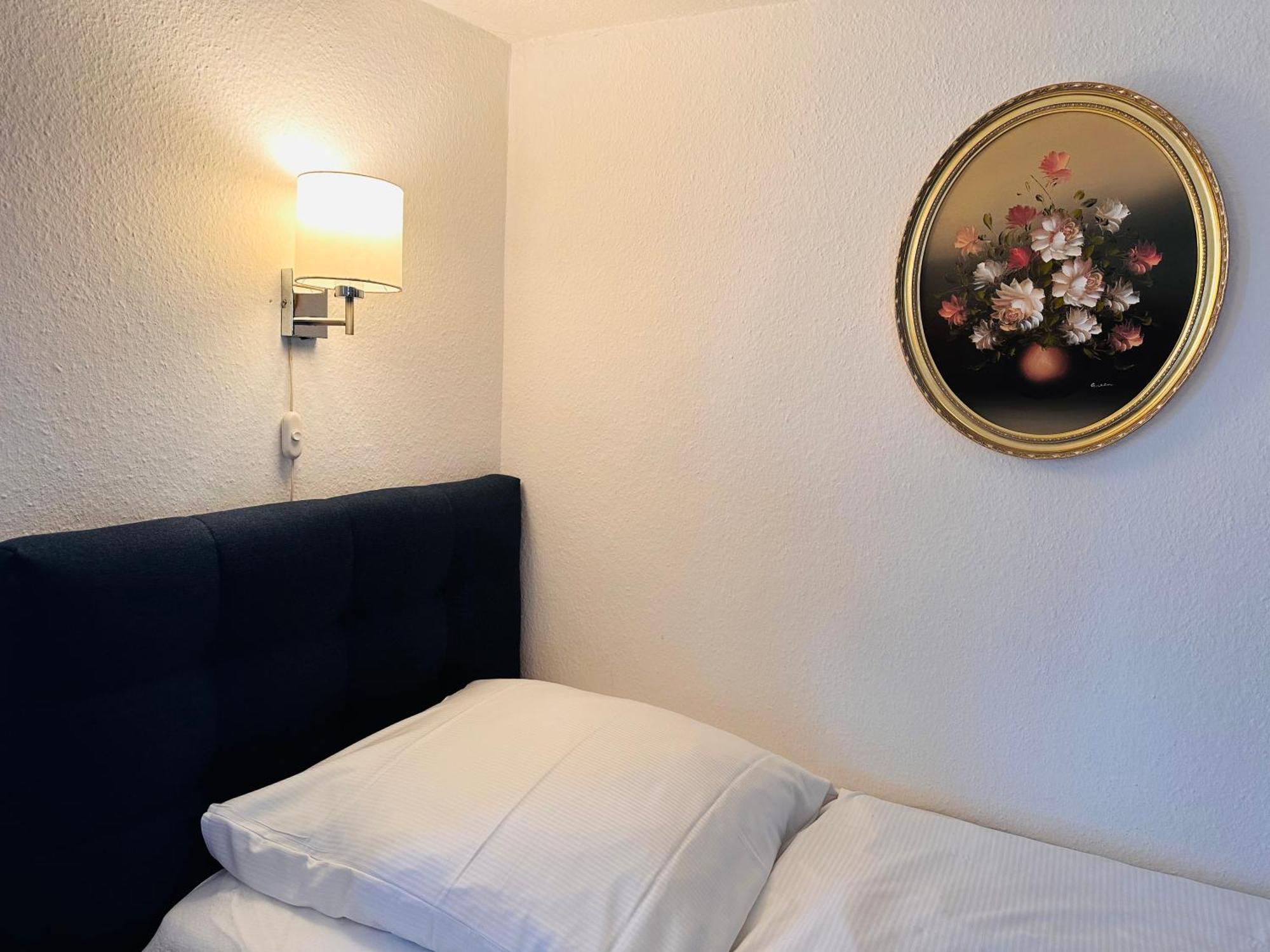 Altstadthotel Hayk Am Rhein Kolonia Zewnętrze zdjęcie