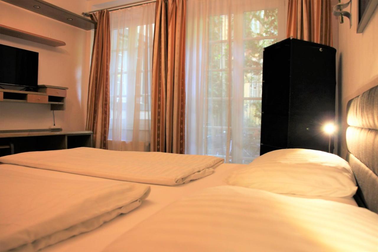 Altstadthotel Hayk Am Rhein Kolonia Zewnętrze zdjęcie