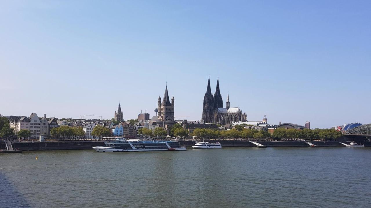Altstadthotel Hayk Am Rhein Kolonia Zewnętrze zdjęcie